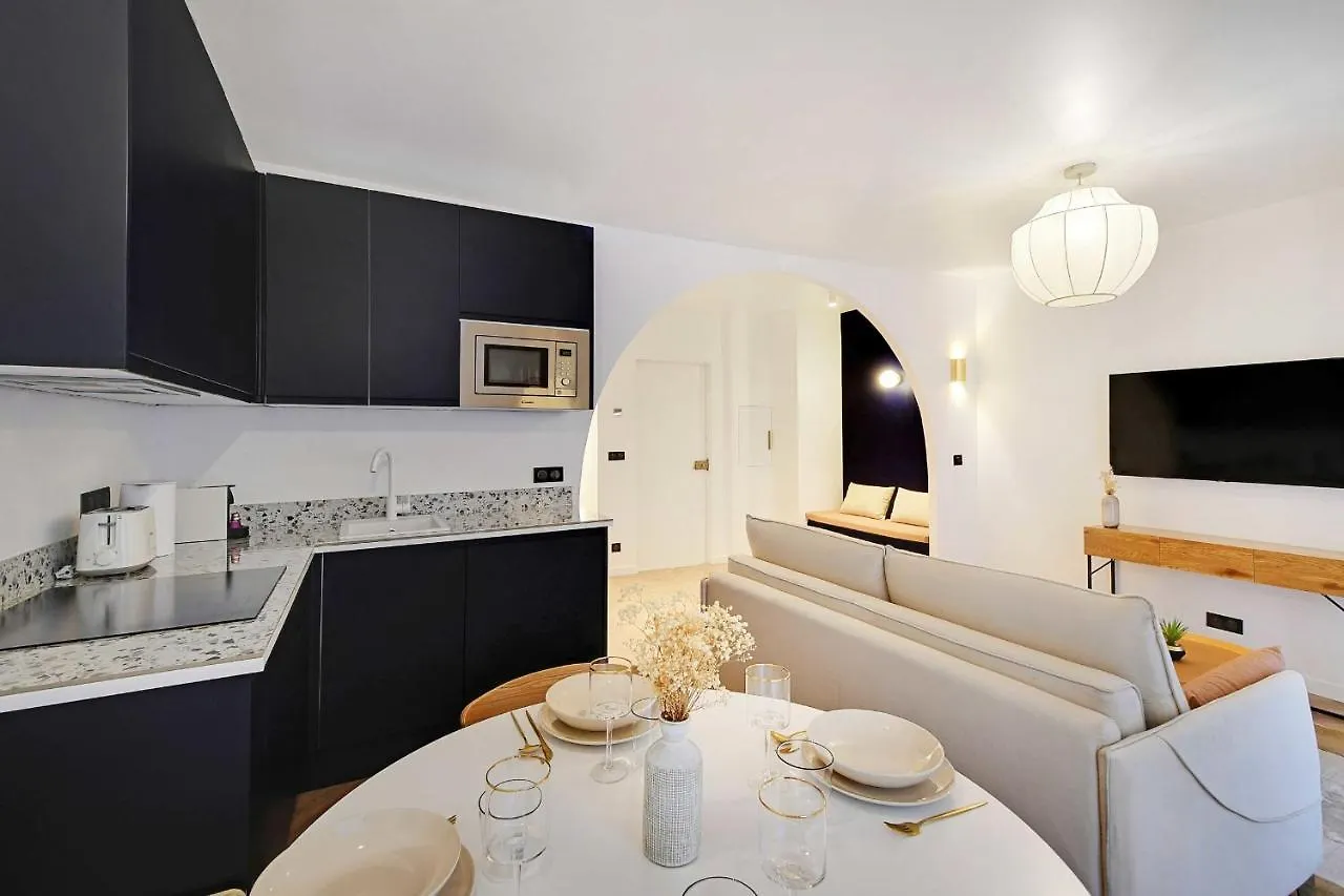 Charming Apartment Near Maraissentier París 0*,  Francia